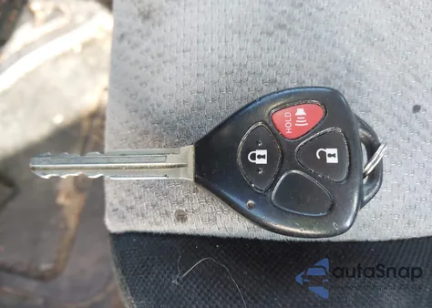 2012 Toyota Yaris Le z USA, uszkodzony, nr VIN JTDKTUD35CD536600